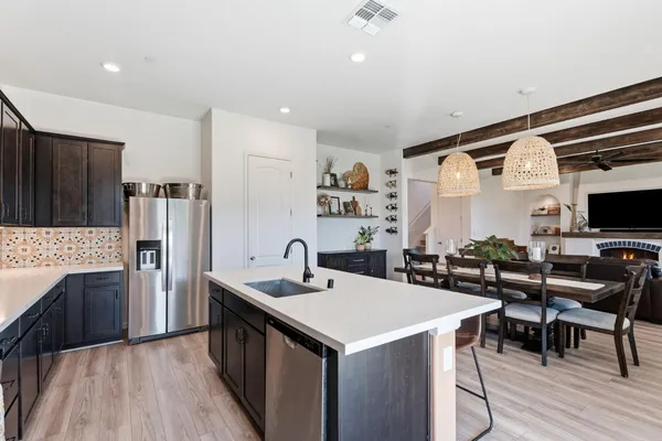 $598,000 | 588 Overstone Avenue, Madera, CA 93636