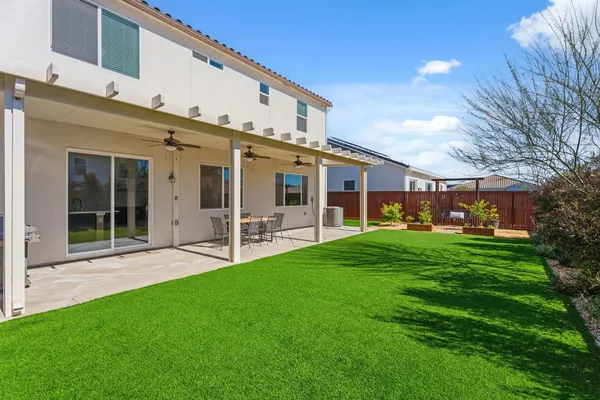 $598,000 | 588 Overstone Avenue, Madera, CA 93636