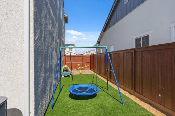 $598,000 | 588 Overstone Avenue, Madera, CA 93636