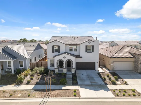 $598,000 | 588 Overstone Avenue, Madera, CA 93636