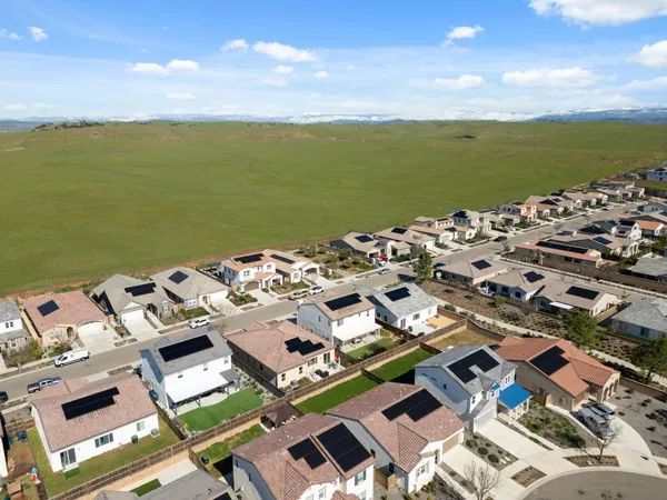 $598,000 | 588 Overstone Avenue, Madera, CA 93636