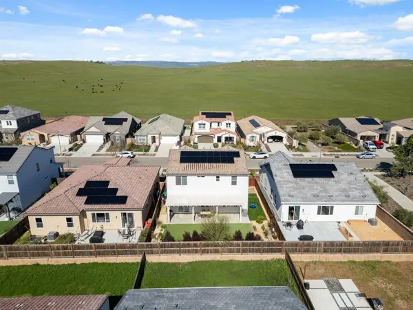 $598,000 | 588 Overstone Avenue, Madera, CA 93636