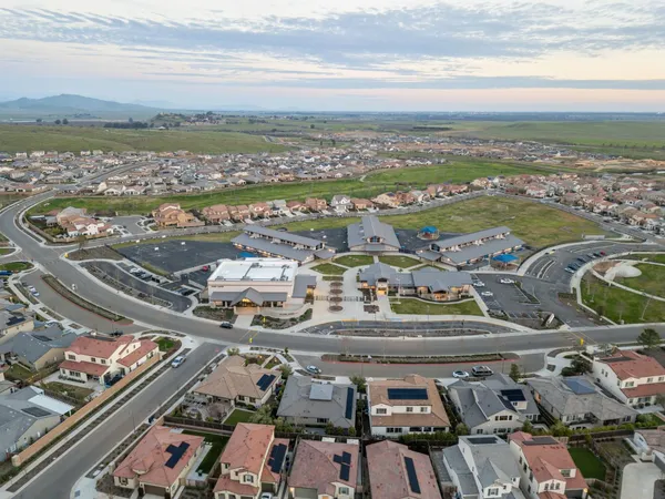 $598,000 | 588 Overstone Avenue, Madera, CA 93636