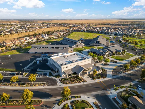 $598,000 | 588 Overstone Avenue, Madera, CA 93636