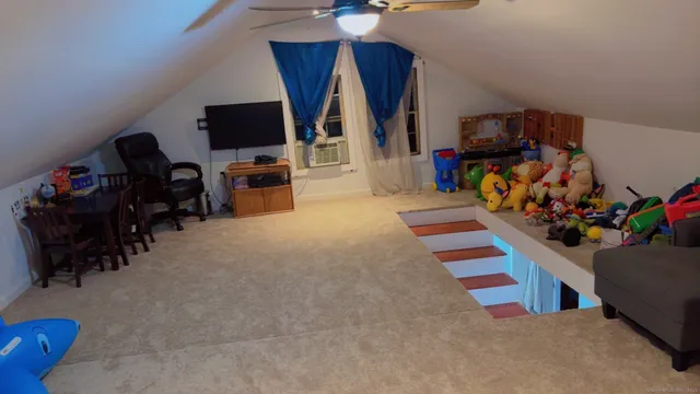 $339,000 | 54 Mountain Road, Woodbury, CT 06798