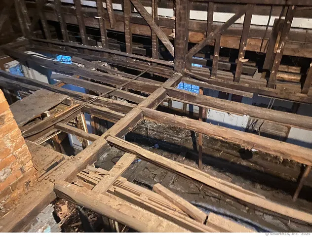 $339,000 | 54 Mountain Road, Woodbury, CT 06798