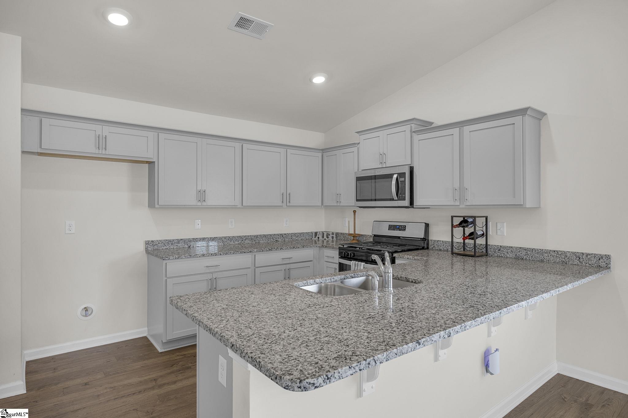 732 Wolverine Lane Woodruff, SC 29388 - Photo 6 of 37