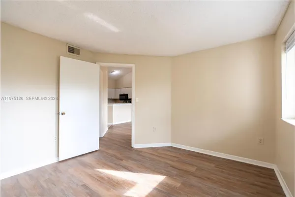 $2,100 | 2445 Southwest 18th Terrace, Unit 123, Fort Lauderdale, FL 33315