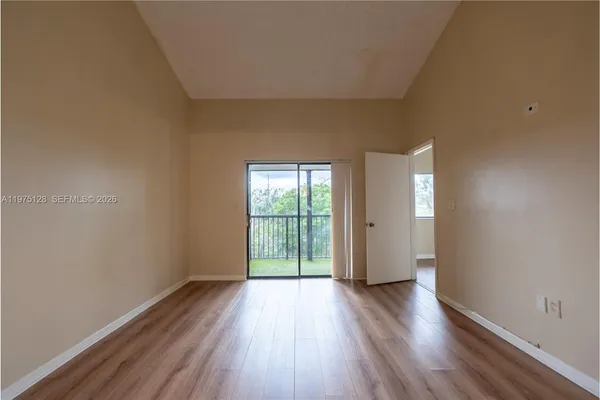 $2,100 | 2445 Southwest 18th Terrace, Unit 123, Fort Lauderdale, FL 33315