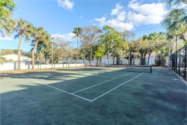 $2,100 | 2445 Southwest 18th Terrace, Unit 123, Fort Lauderdale, FL 33315
