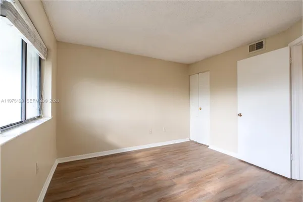 $2,100 | 2445 Southwest 18th Terrace, Unit 123, Fort Lauderdale, FL 33315