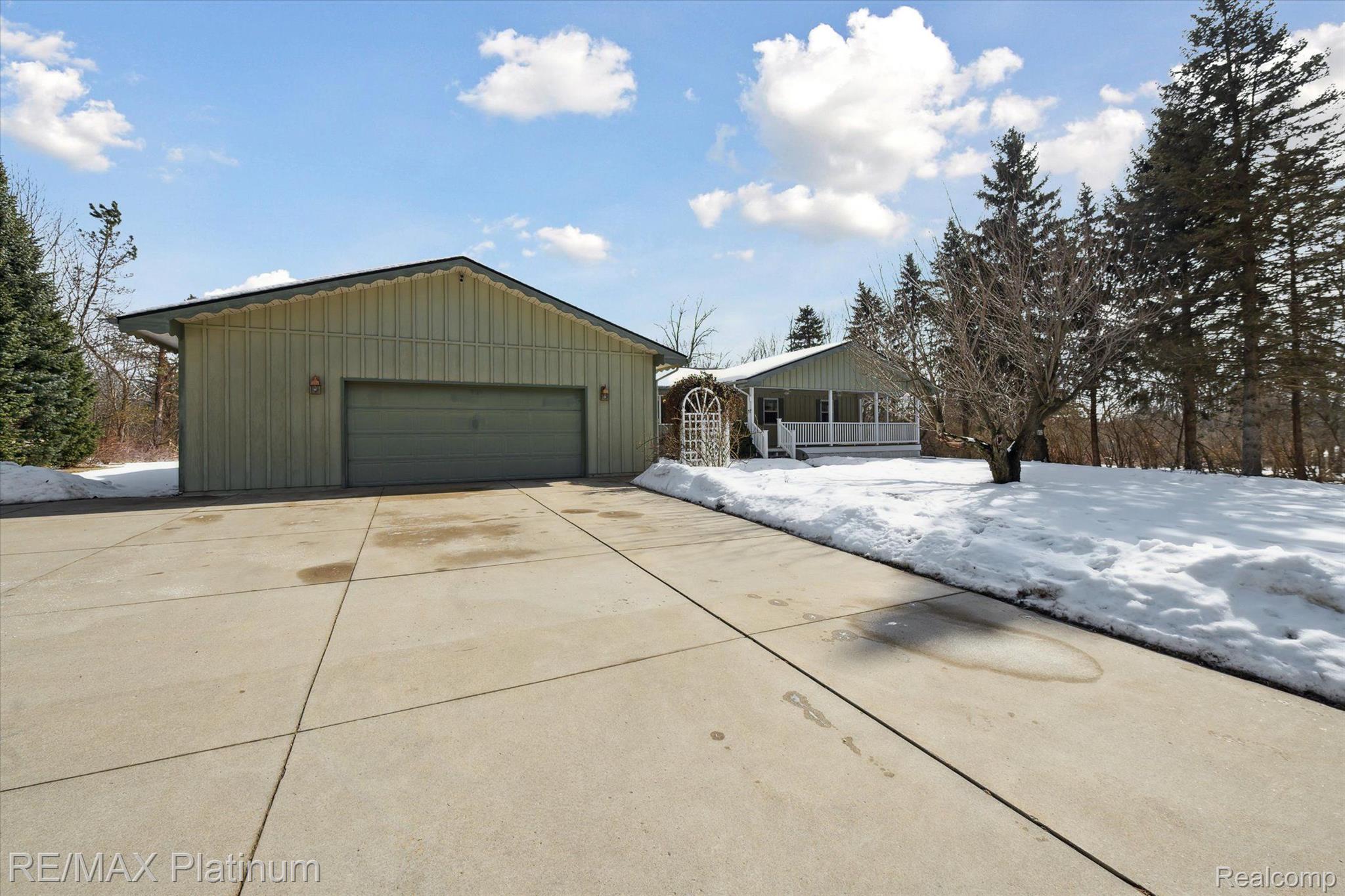 6140 North Owosso Road Fowlerville, MI 48836 - Photo 3 of 64 Gallery Image 3