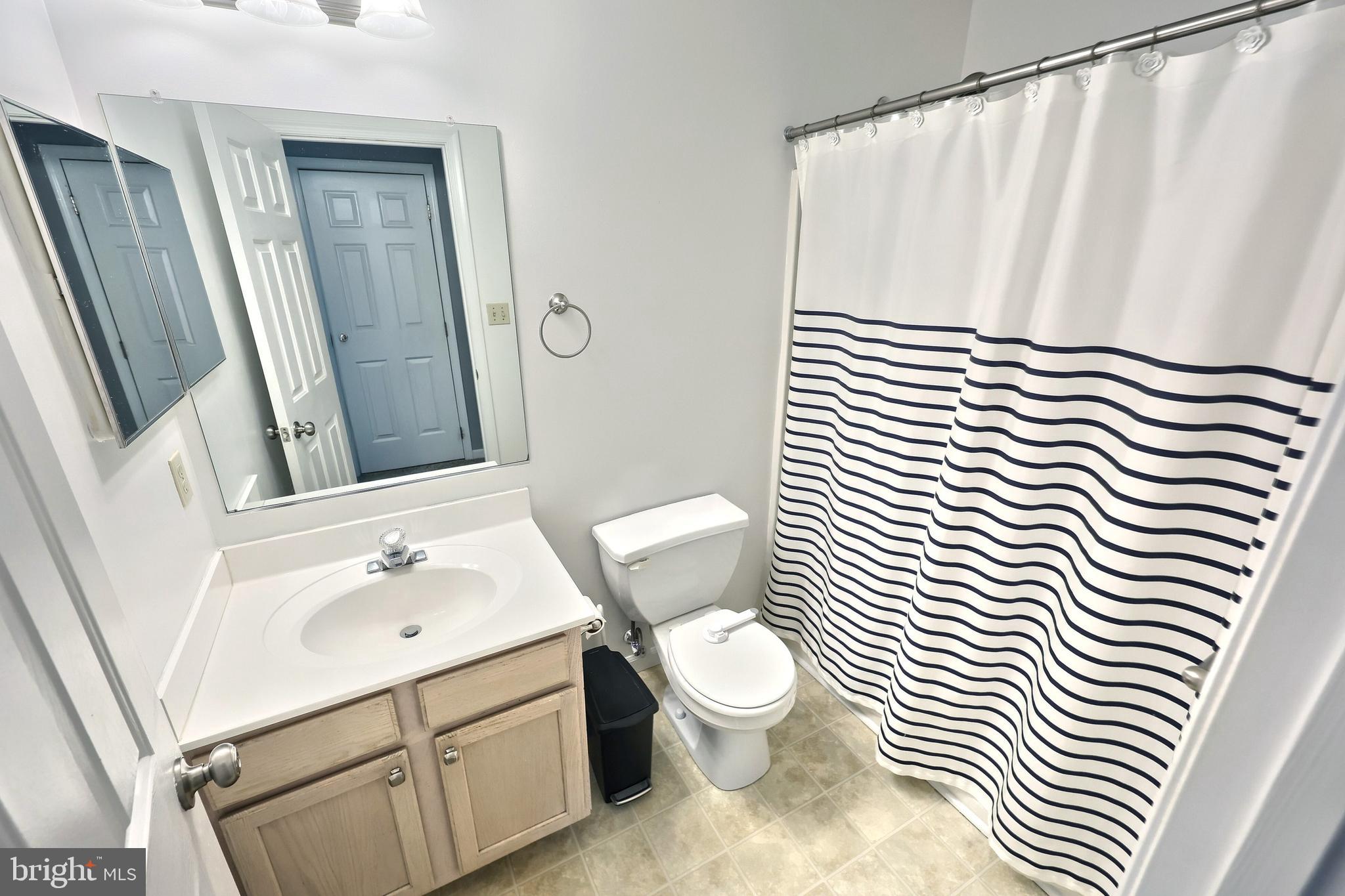 204 Country Ridge Drive Red Lion, PA 17356 - Photo 29 of 41 Primary Bath