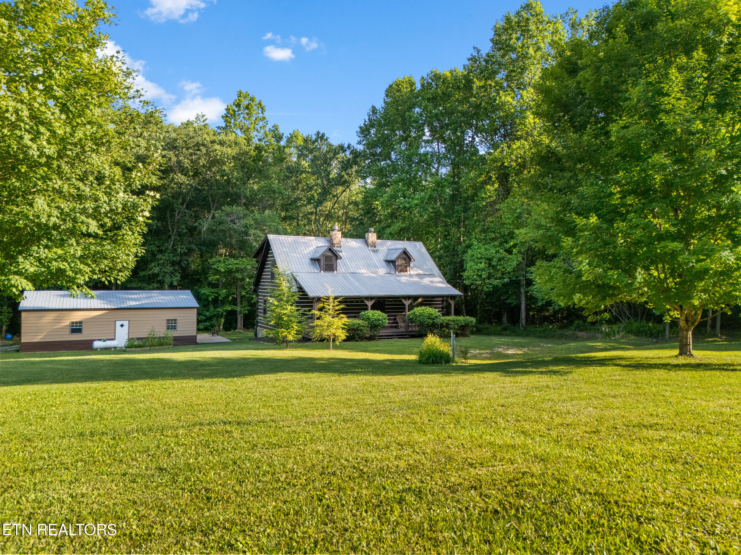610 Towee Falls Road Tellico Plains, TN 37385 - Photo 2 of 60 610 towee falls rd-4