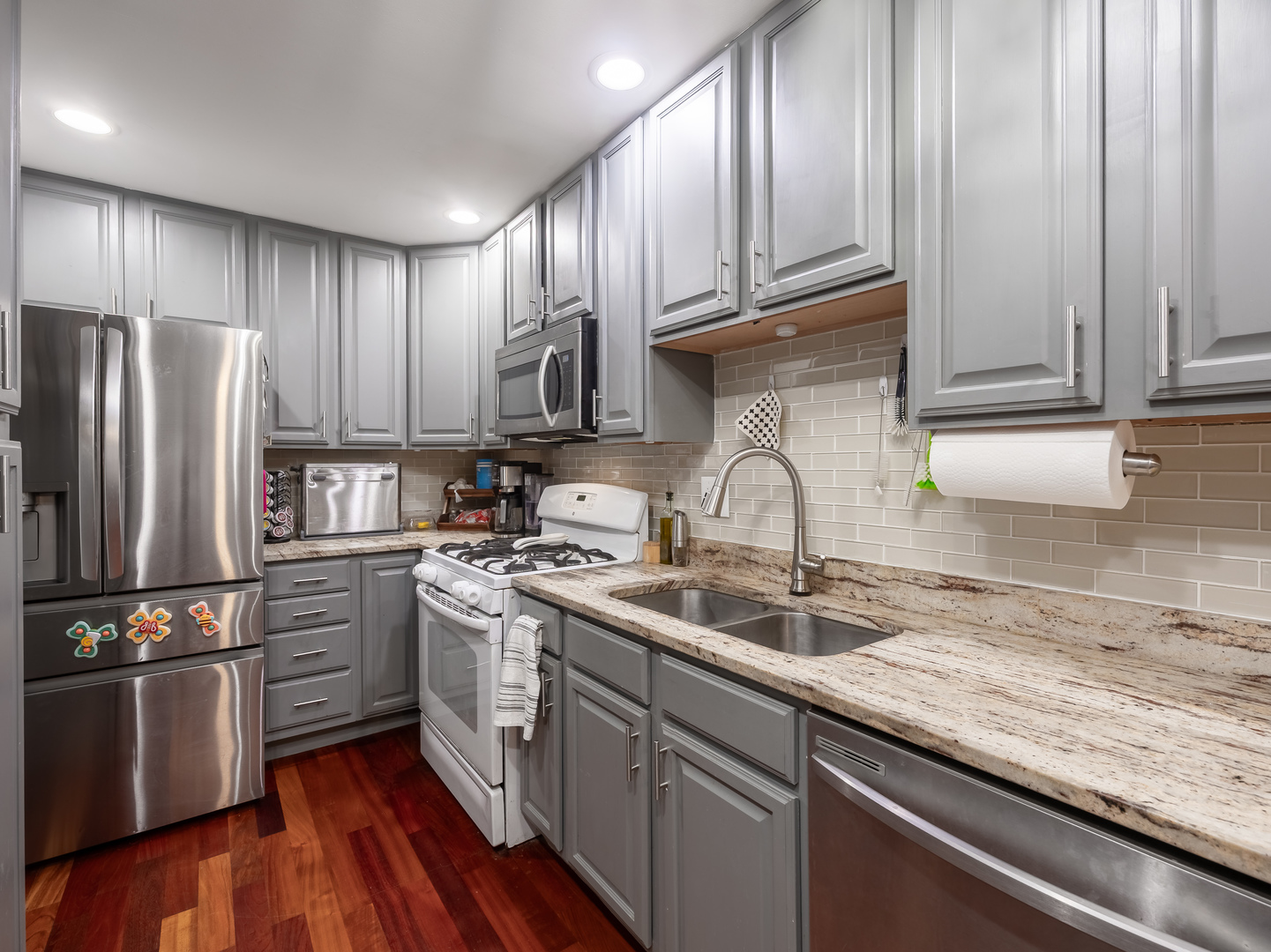 655 Charing Cross Road Elk Grove Village, IL 60007 - Photo 5 of 21 Gallery Image 5