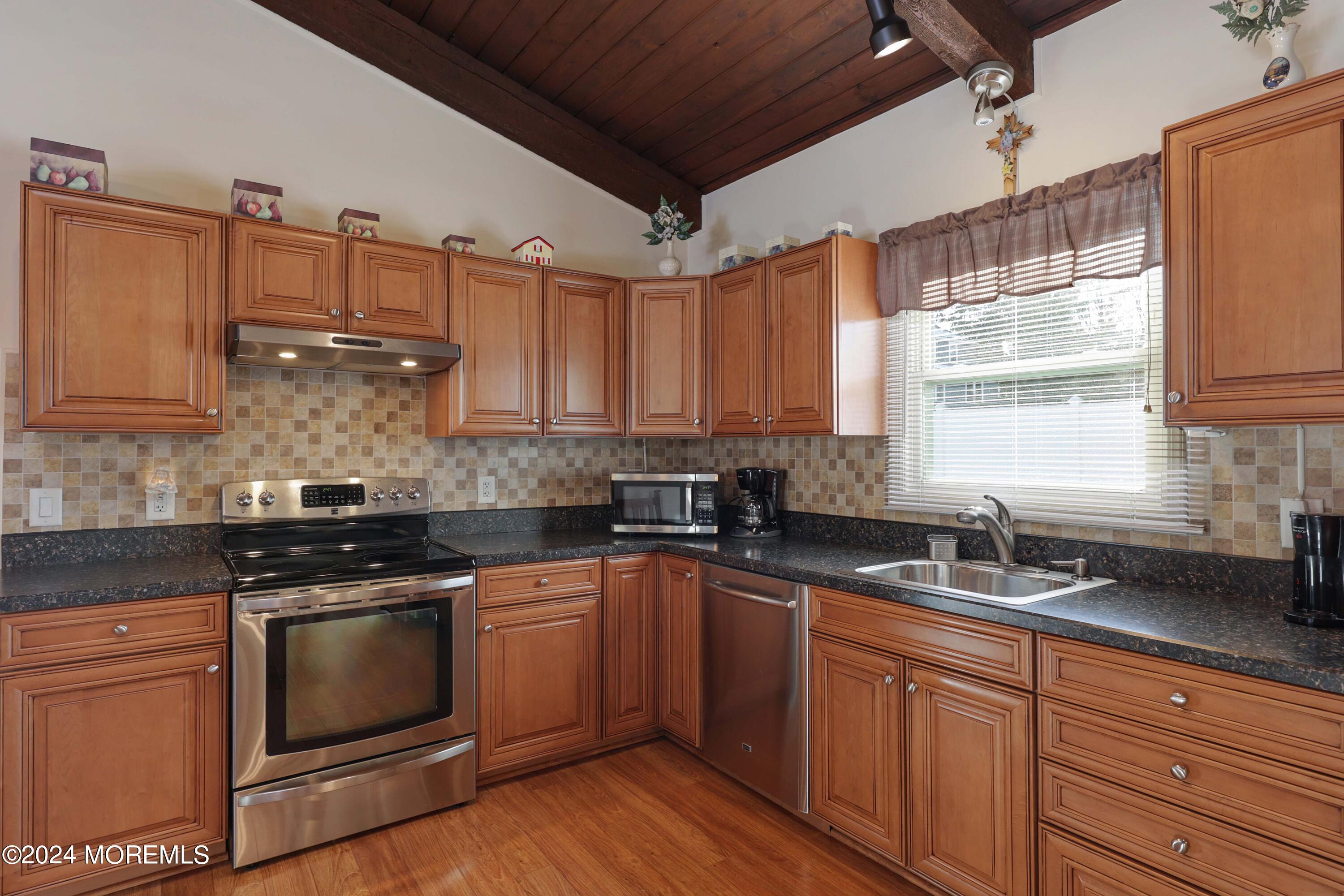 40 Coleman Place Red Bank, NJ 07701 - Photo 32 of 34 758A2954