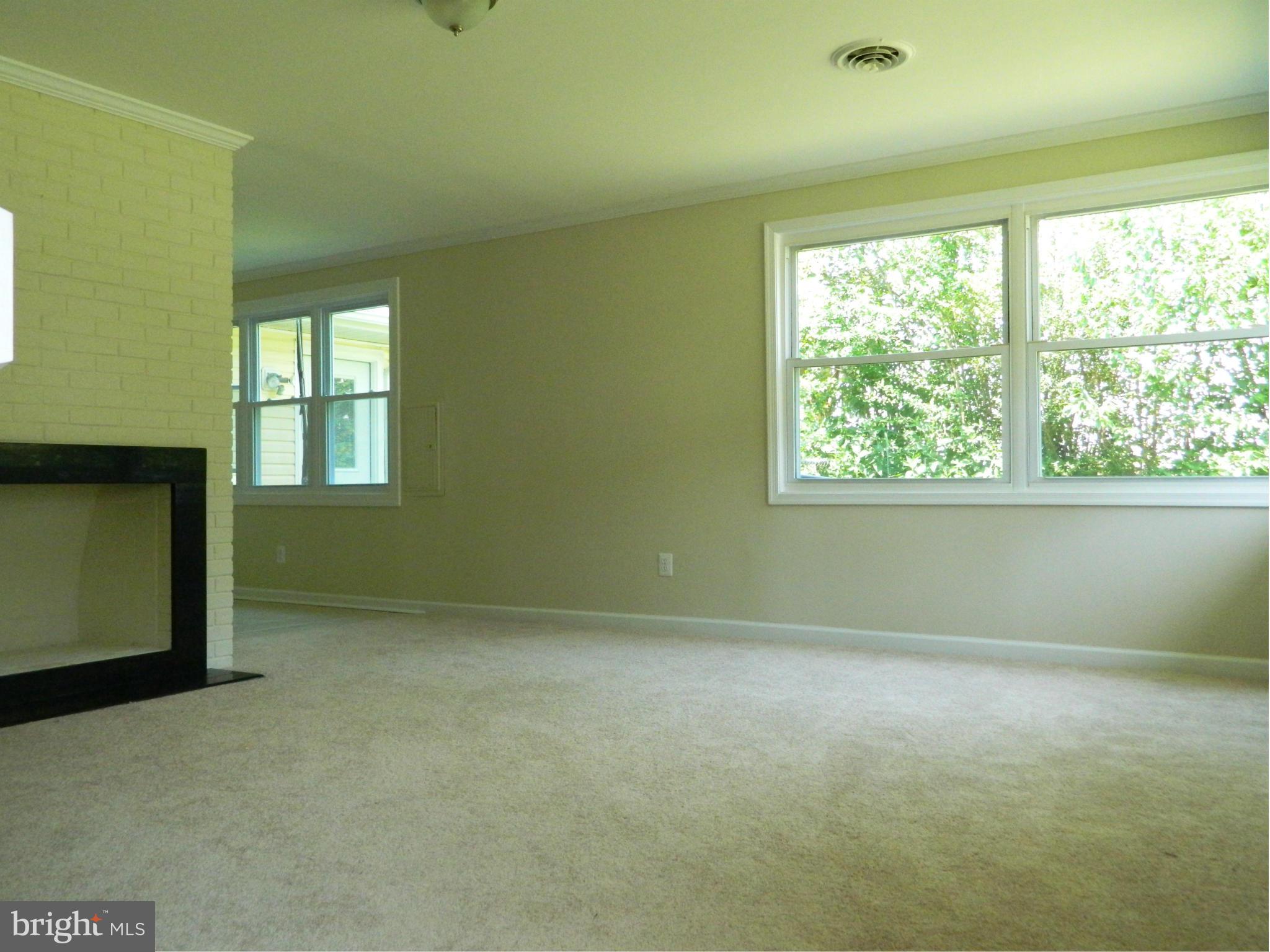 9811 Dilston Road Silver Spring, MD 20903 - Photo 3 of 22 Family Room