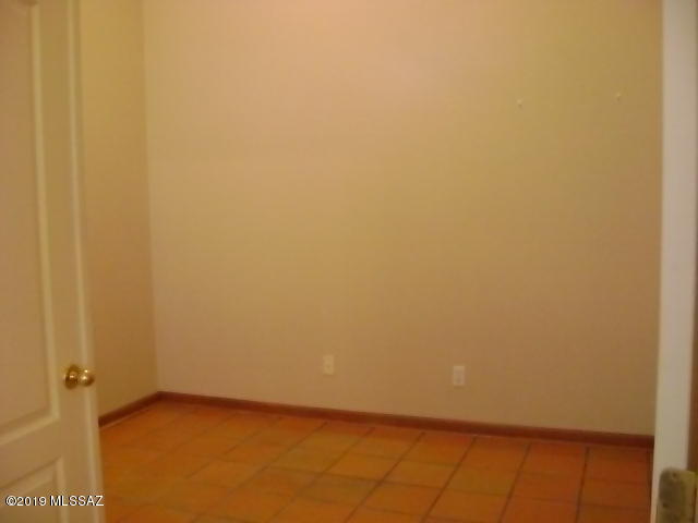 9017 East Rainsage Street Tucson, AZ 85747 - Photo 5 of 15