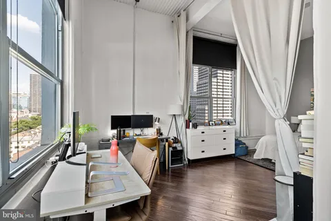 $550,000 | 2200-28 Arch Street, Unit 804, Philadelphia, PA 19103