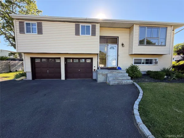 $4,500 | 364 Broadway, Port Jefferson Station, NY 11776
