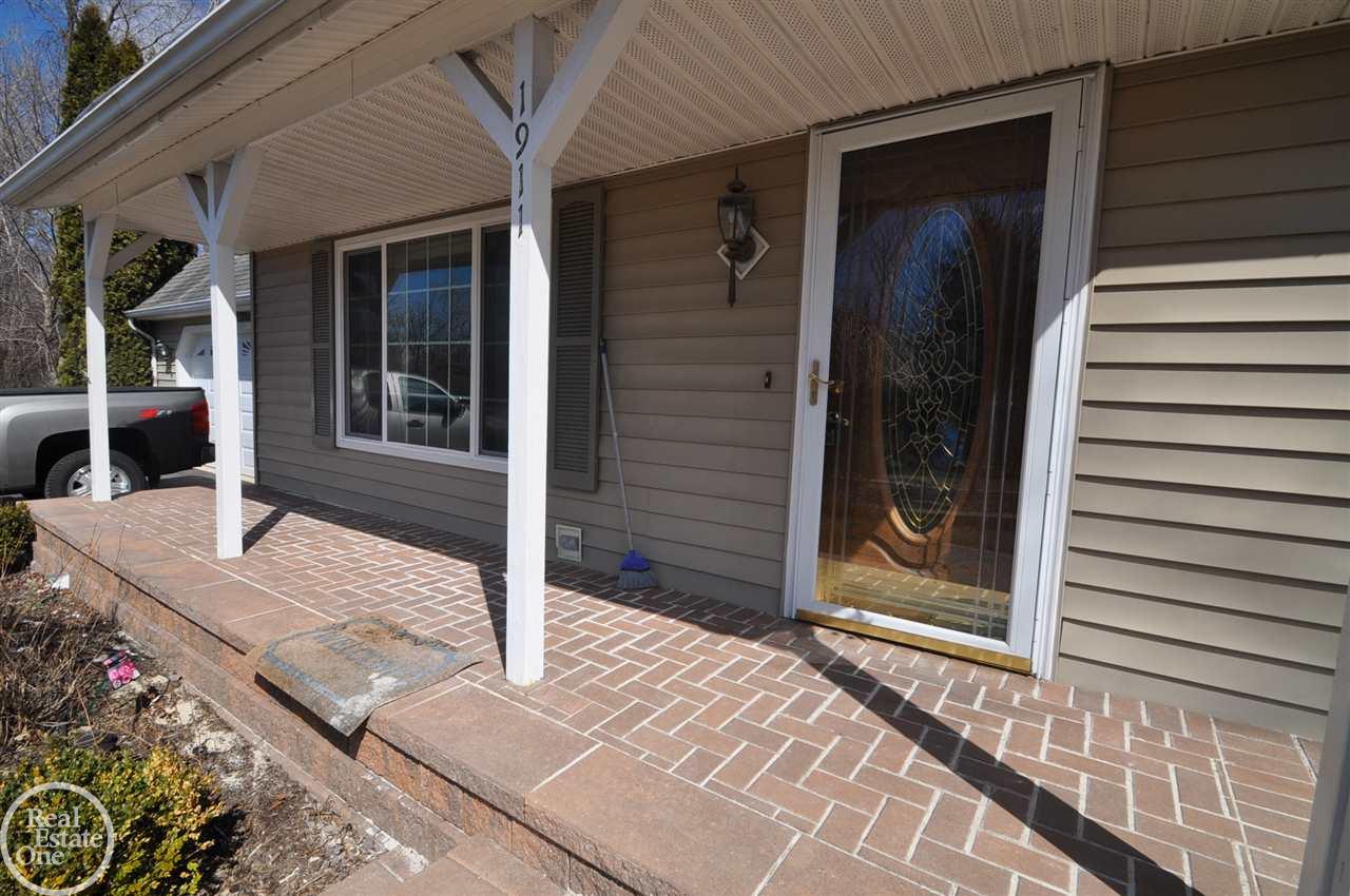 1911 John R Road Rochester Hills, MI 48307 - Photo 6 of 30