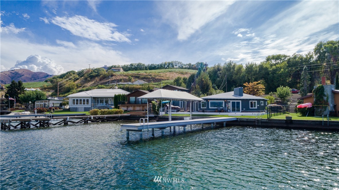 812 South Lakeshore Road Chelan, WA 98816 - Photo 2 of 25 Gallery Image 2
