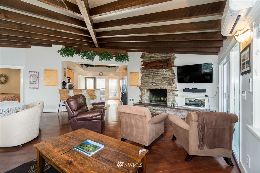 812 South Lakeshore Road Chelan, WA 98816 - Photo 13 of 25 Gallery Image 13