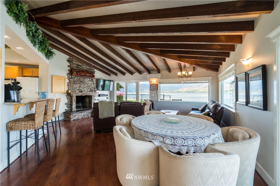 812 South Lakeshore Road Chelan, WA 98816 - Photo 14 of 25 Gallery Image 14