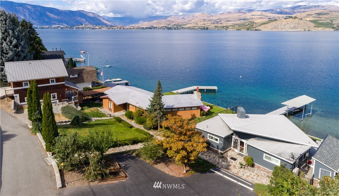 812 South Lakeshore Road Chelan, WA 98816 - Photo 3 of 25 Gallery Image 3