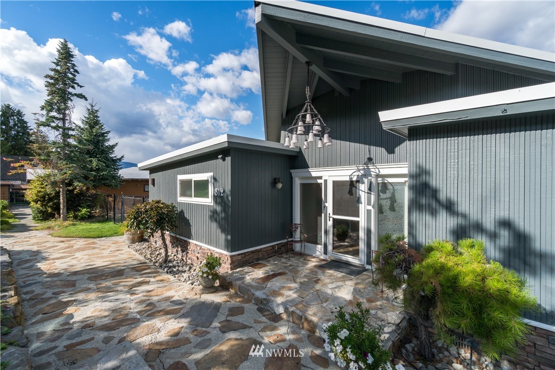812 South Lakeshore Road Chelan, WA 98816 - Photo 23 of 25 Gallery Image 23