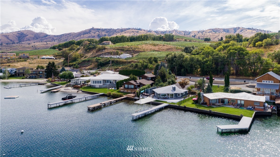 812 South Lakeshore Road Chelan, WA 98816 - Photo 5 of 25 Gallery Image 5