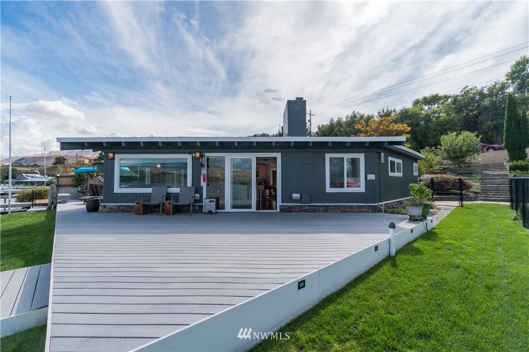 812 South Lakeshore Road Chelan, WA 98816 - Photo 7 of 25 Gallery Image 7