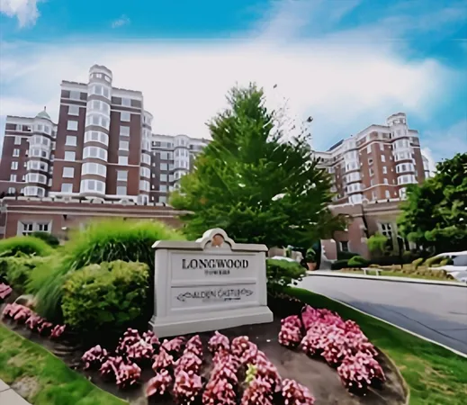 $3,200 | 20 Chapel Street, Unit C308, Brookline, MA 02446