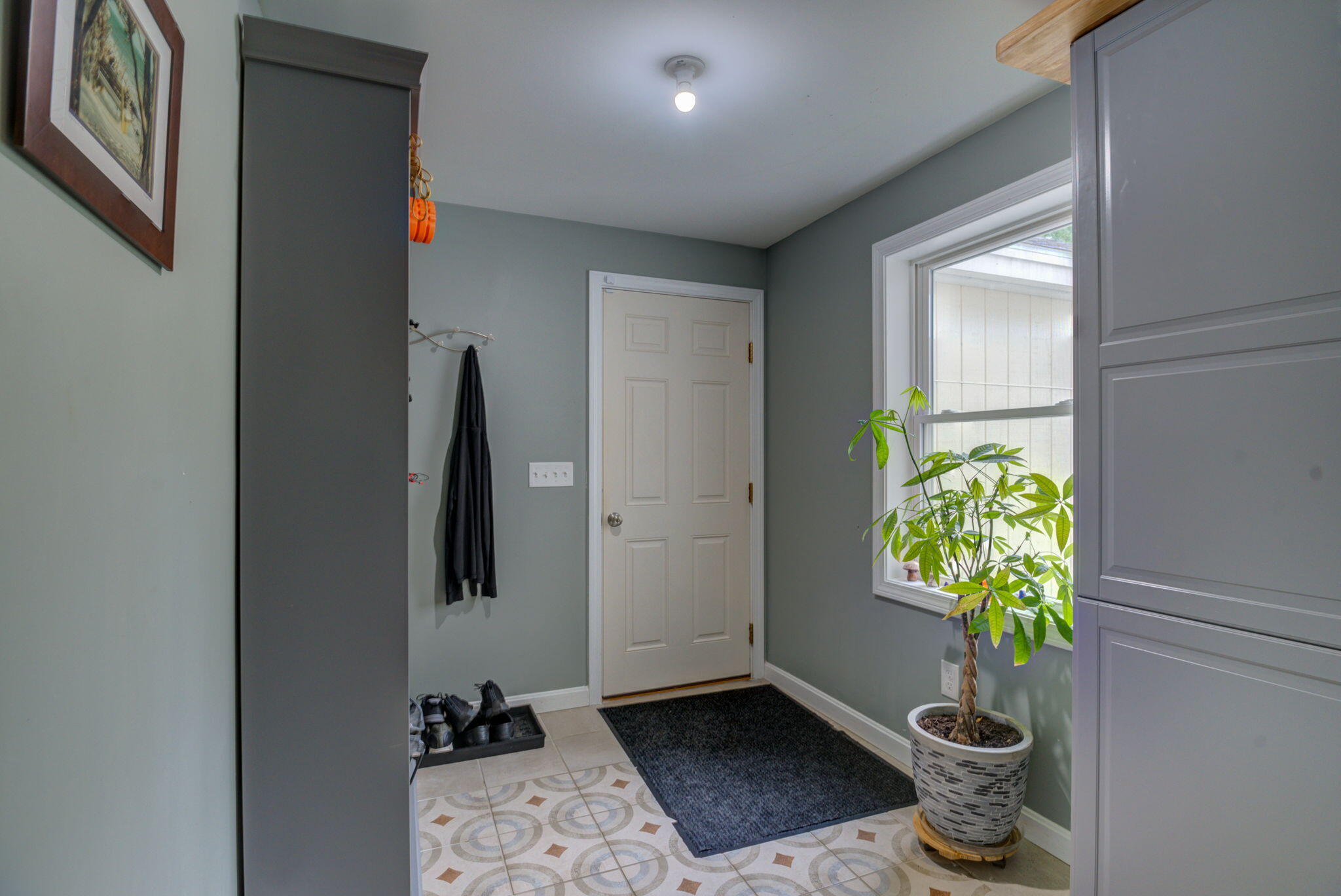 135 Josiah Norton Road Cape Neddick, ME 03902 - Photo 15 of 37 Mudroom/Breezeway from the Garage