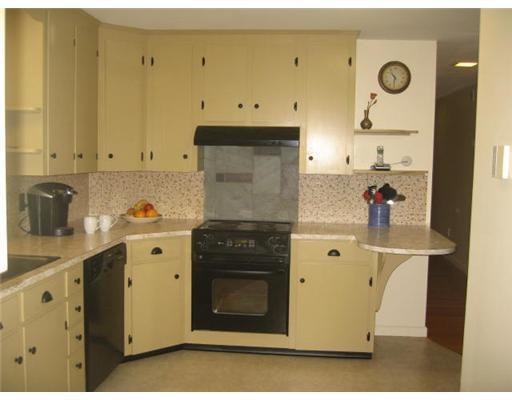 336 Allen Road Pownal, ME 04069 - Photo 7 of 17 Kitchen.