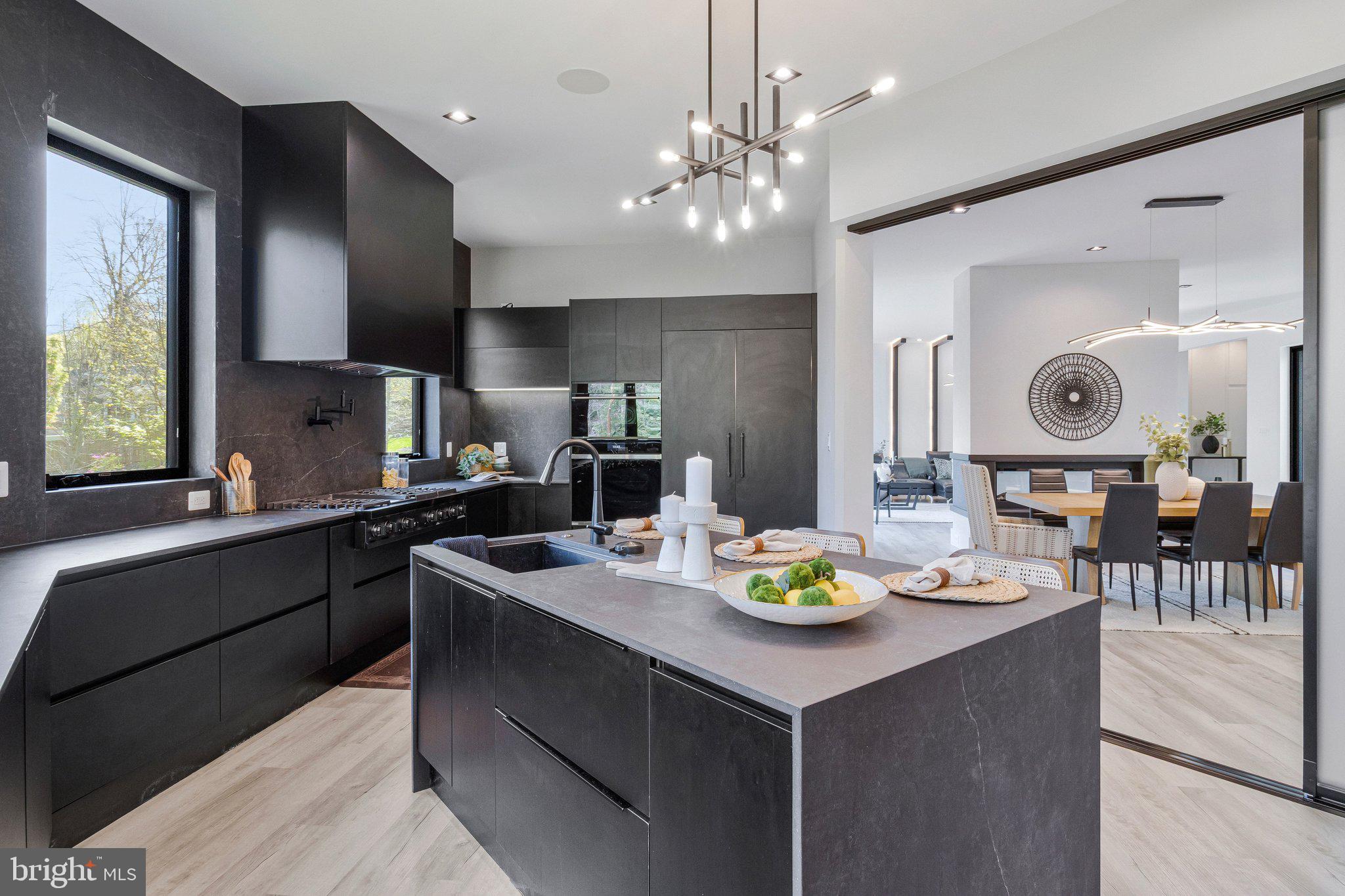 3525 Glenbrook Road Fairfax, VA 22031 - Photo 30 of 111 Gourmet kitchen