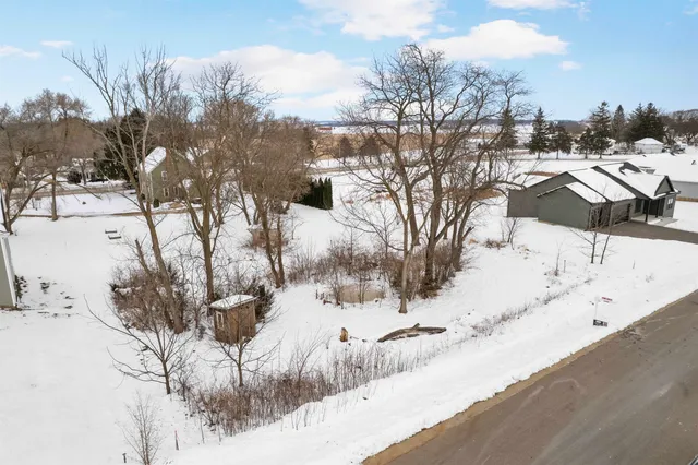 $40,000 | 303 Teri Lee Lane, Orfordville, WI 53576