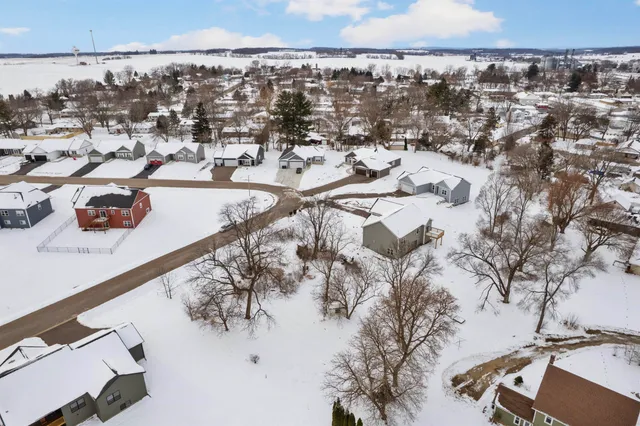 $40,000 | 303 Teri Lee Lane, Orfordville, WI 53576