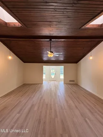 $289,900 | 12083 Highway 4, Senatobia, MS 38668