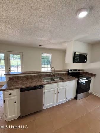 $289,900 | 12083 Highway 4, Senatobia, MS 38668