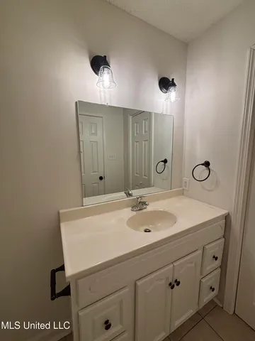 $289,900 | 12083 Highway 4, Senatobia, MS 38668