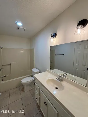 $289,900 | 12083 Highway 4, Senatobia, MS 38668