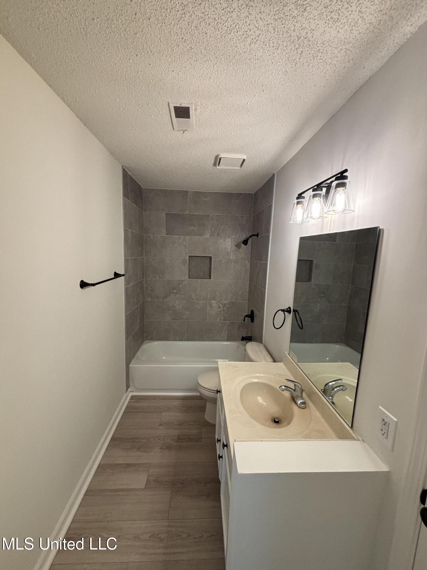 12083 Highway 4 Senatobia, MS 38668 - Photo 27 of 31 Photo Oct 02 2025, 12 08 19 PM