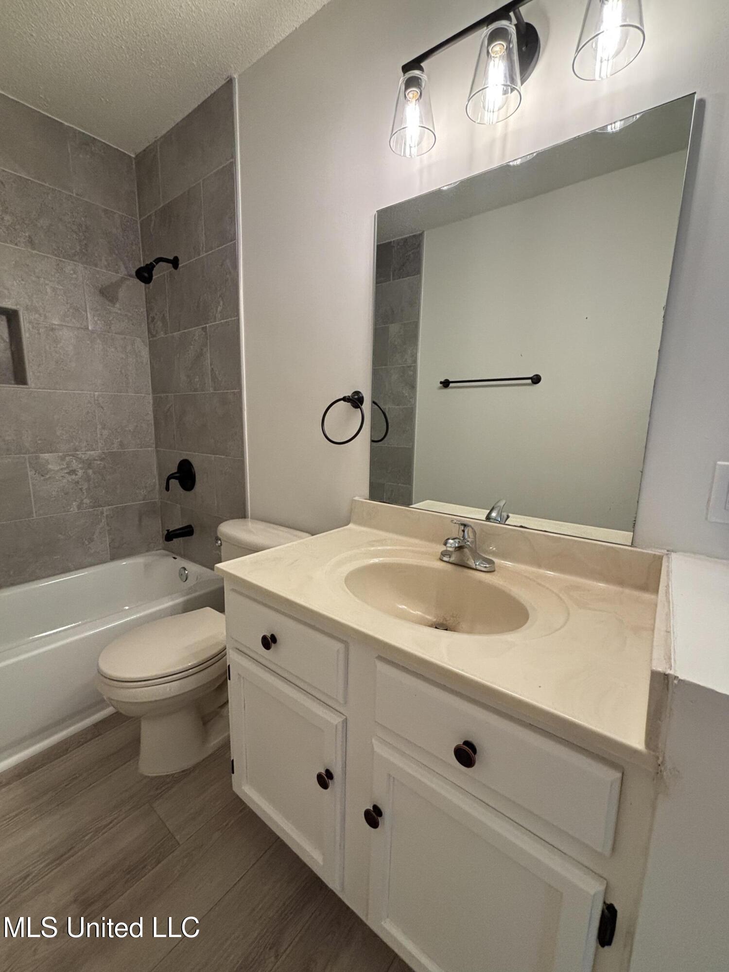 12083 Highway 4 Senatobia, MS 38668 - Photo 28 of 31 Photo Oct 02 2025, 12 08 27 PM