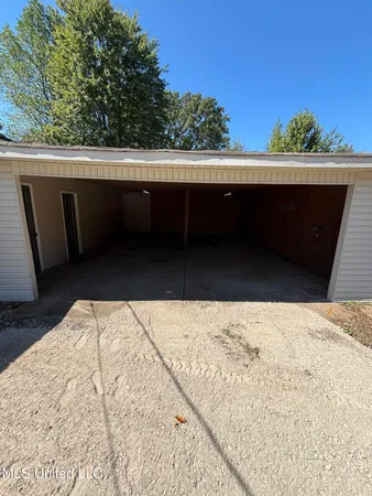 $289,900 | 12083 Highway 4, Senatobia, MS 38668