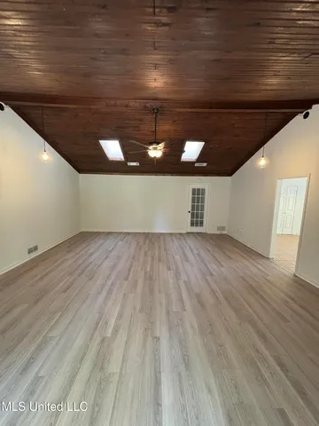 $289,900 | 12083 Highway 4, Senatobia, MS 38668