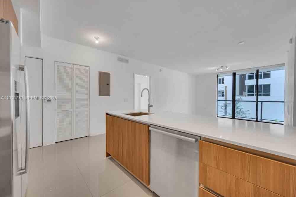 201 Southwest 17th Road, Unit 302 Miami, FL 33129 - Photo 2 of 27 Photo 2