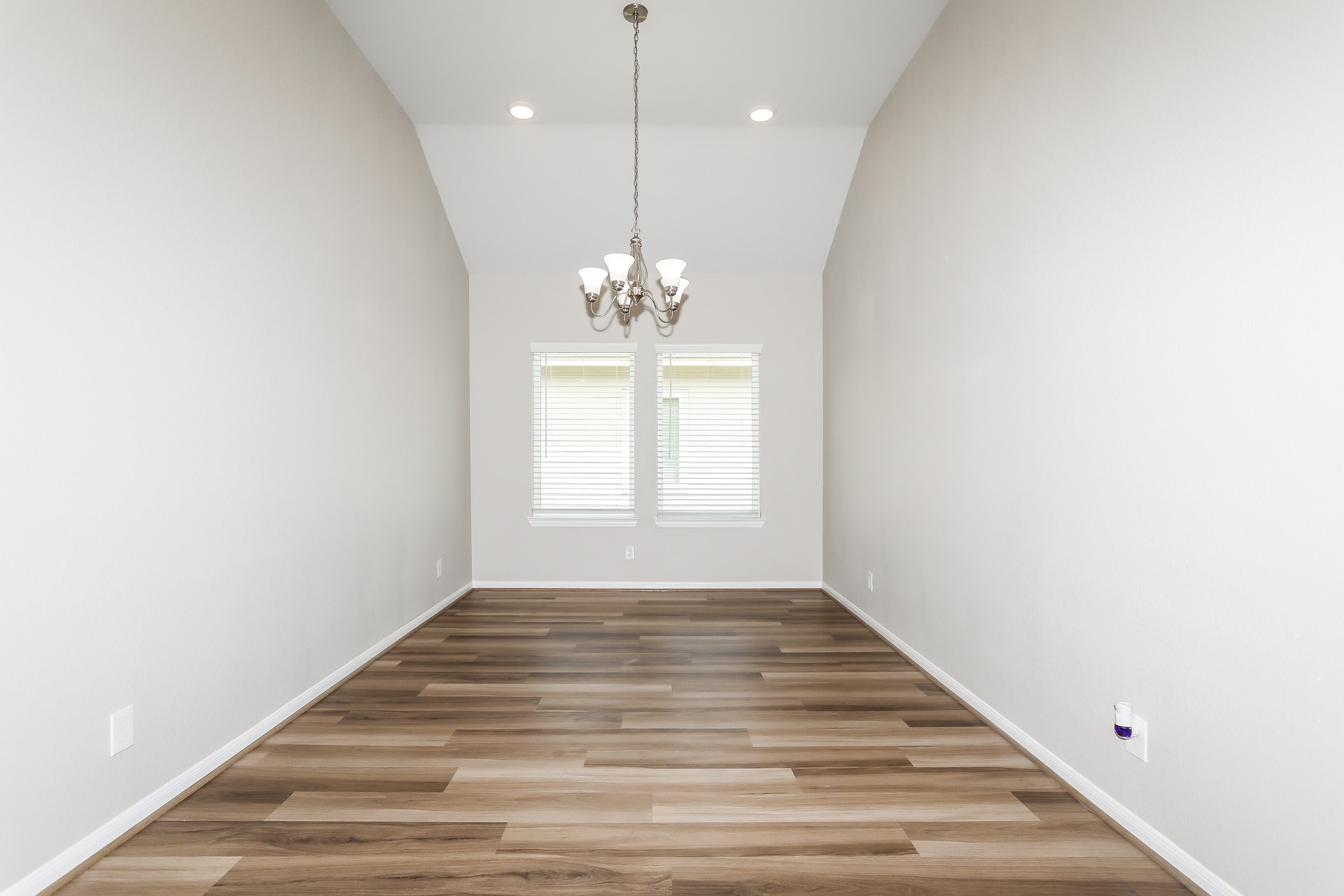 811 Steam Rdg Lane Tomball, TX 77375 - Photo 5 of 15