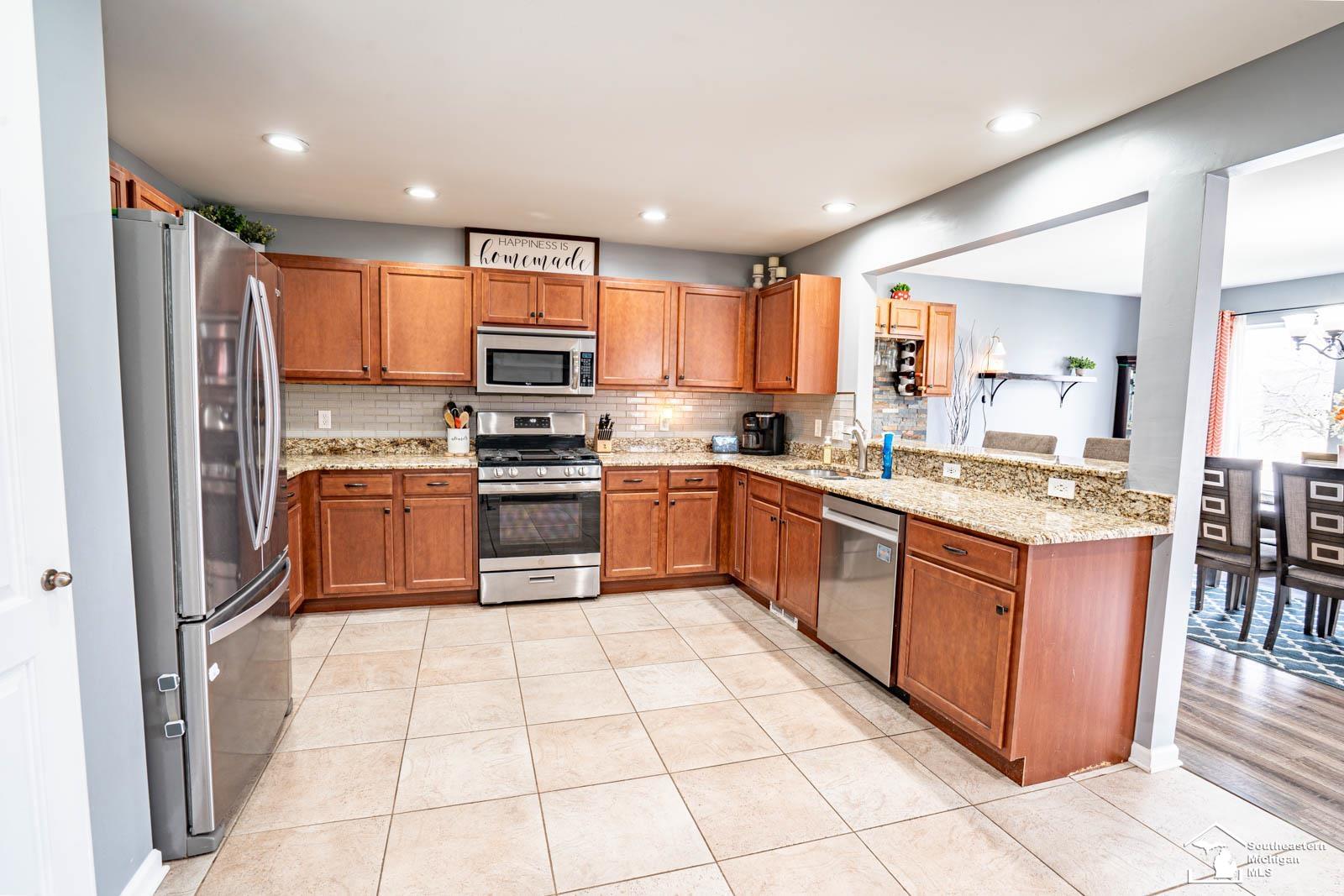 835 Golf Ridge Circle Dundee, MI 48131 - Photo 12 of 48
