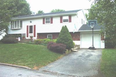 3320 Bridlepath Road Easton, PA 18045 - Photo 1 of 8 Gallery Image 1